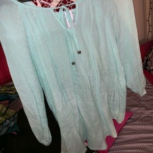 turquoise shirt
